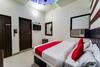 Oyo 60800 Hotel Landlord
