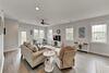 Roomy & Modern Beach Getaway With Gourmet Kitchen Home