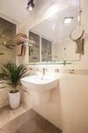 Luxury 2brs Apartment?lakeside?bigbalcony?fullfacilities?hottub