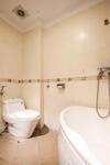 Luxury 2brs Apartment?lakeside?bigbalcony?fullfacilities?hottub
