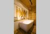 Apartamento Lotushomestayhanoi - Wood & White
