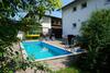 Apartamento Haus Mit 6 Schlafzimmer, Pool Und Gro�em Garten