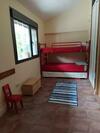 Fant�stica Vivienda Con Amplio Jard�n Y Piscina