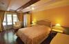 Five-bedroom Holiday Home In St. Saturnin Les Apt.