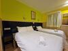 Hostal Pension Izar Bat Guesthouse