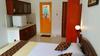 Hostal Holiday Fashion Inn